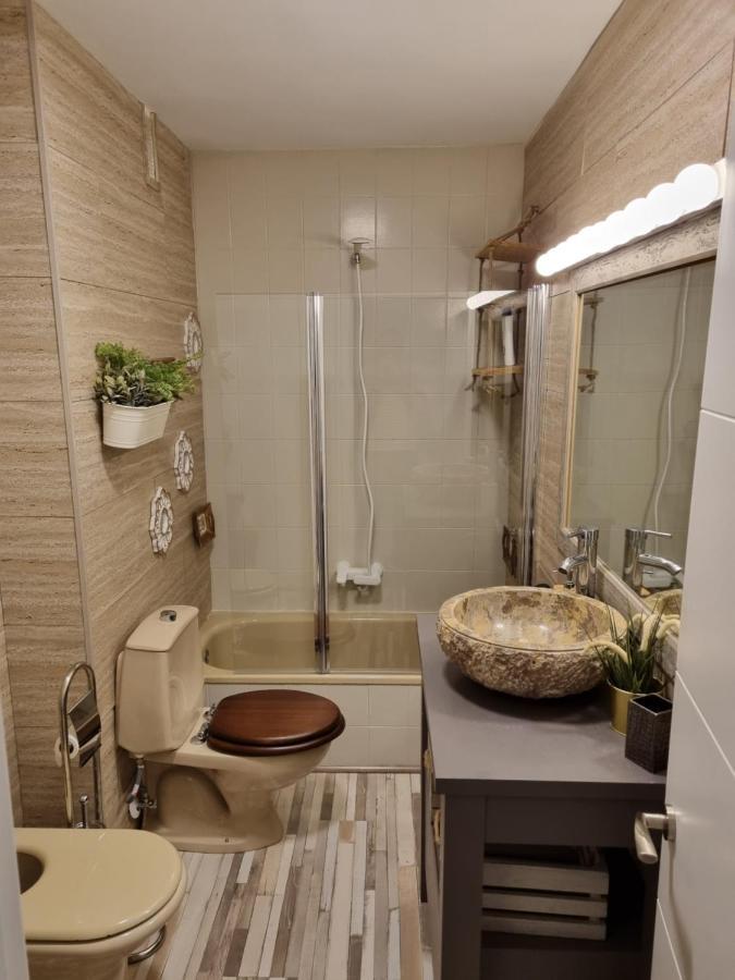 Appartamento Apartamento La Escalerona Con Vistas Al Mar Gijón Esterno foto