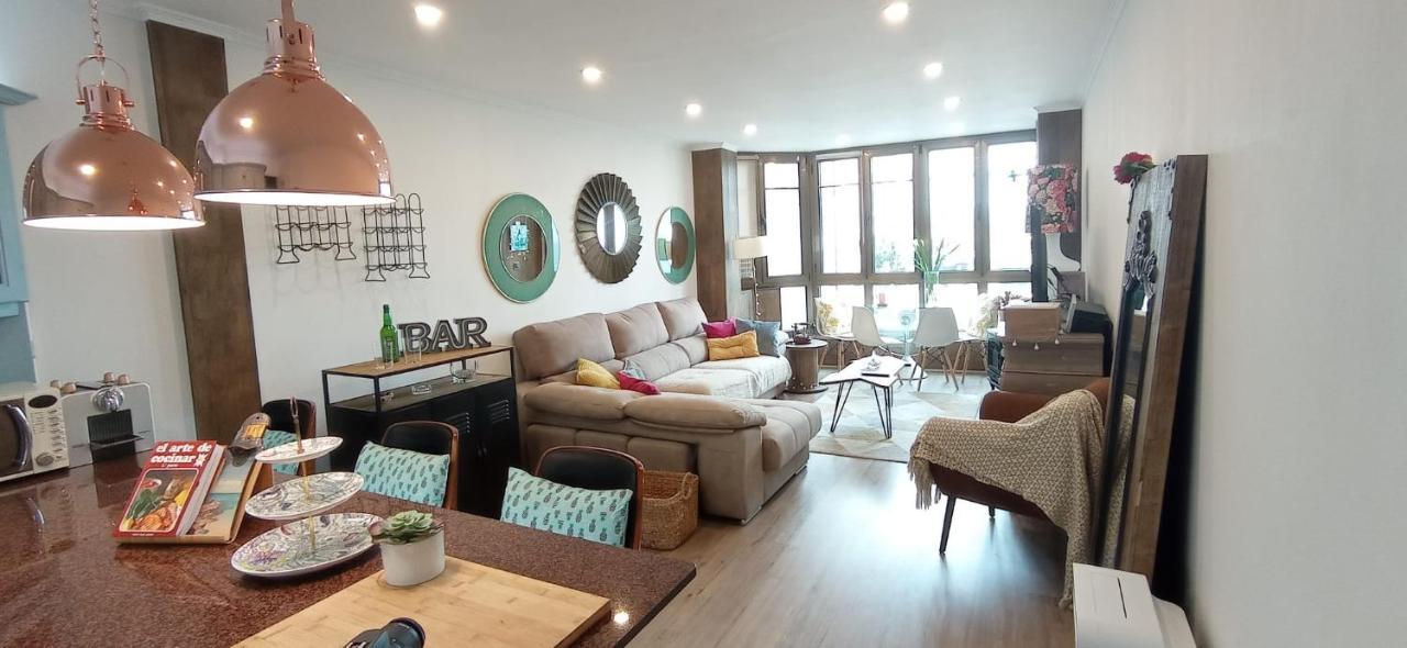 Appartamento Apartamento La Escalerona Con Vistas Al Mar Gijón Esterno foto