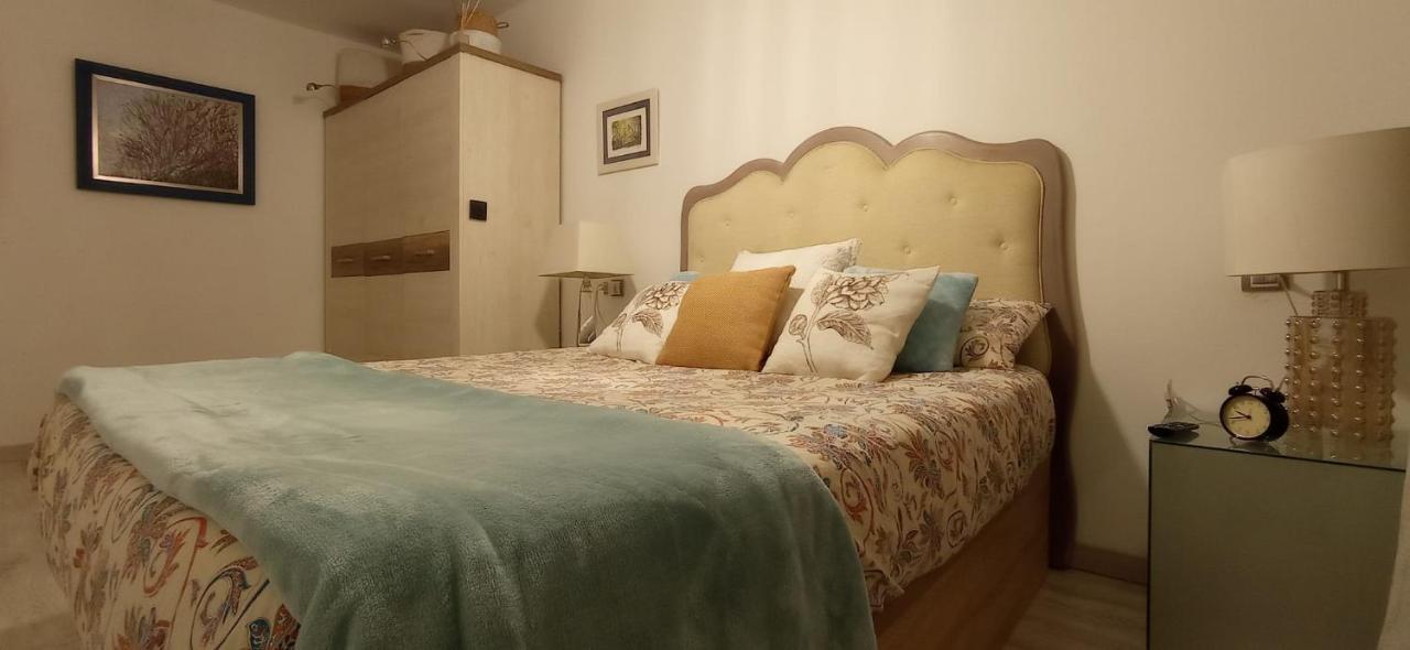 Appartamento Apartamento La Escalerona Con Vistas Al Mar Gijón Esterno foto