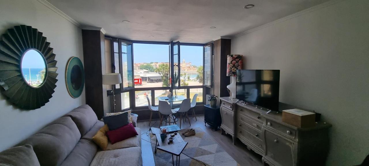 Appartamento Apartamento La Escalerona Con Vistas Al Mar Gijón Esterno foto